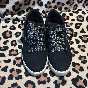 Ryka Women’s Viv Classic, Casual classic low-top sneaker, roomy toe box